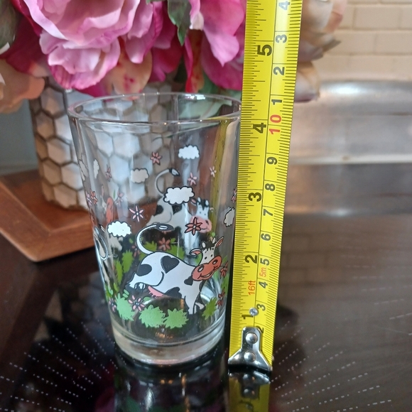 Vintage Morning Star Cute Frolicking Cow Print Juice Glass Tumbler - Picture 6 of 7